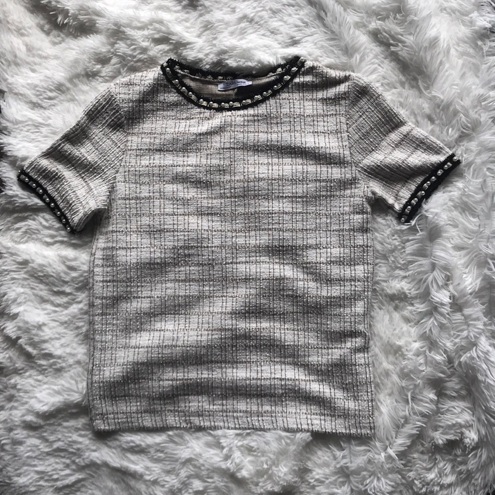 Warm top with pearls